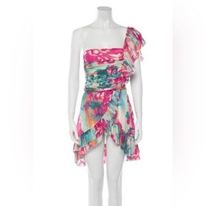 Love the label dress size S